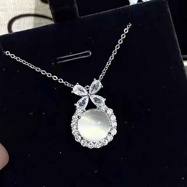 久爱 在逃公主 蝴蝶结 冰樱桃剔透蛋面白月光 新中式 国风清冷气质 玉髓 锁骨链 女款