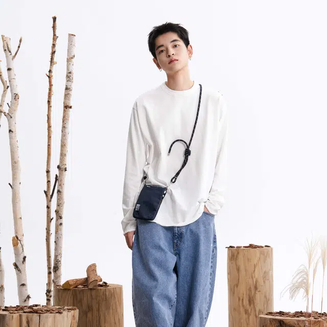 nautica white sail T