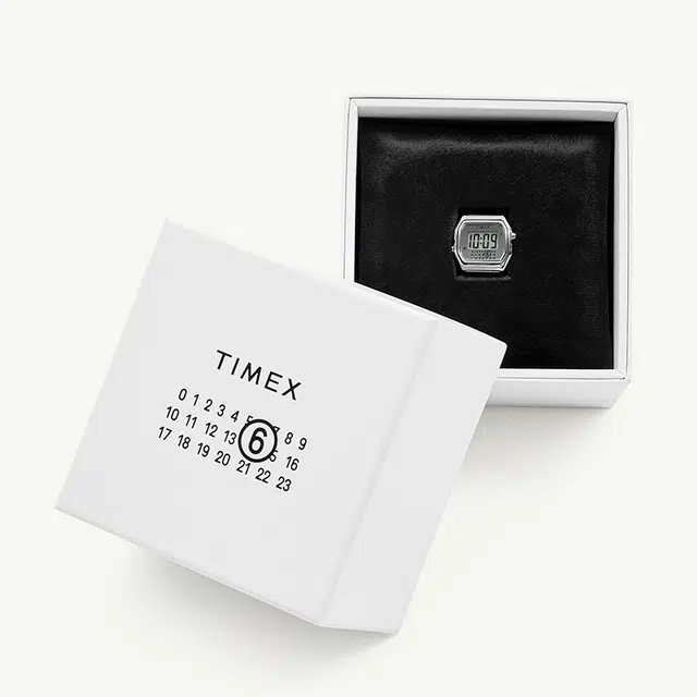 TIMEX x MM6 T80 Ring Watch Silver