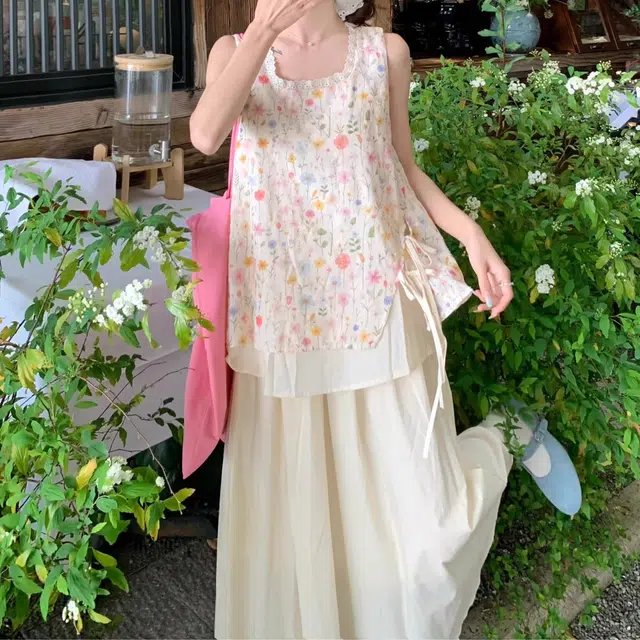 舒适百搭休闲简约优雅气质刺绣甜美风夏季法式碎花无袖背心上衣搭配高腰半身裙两件套裙装套装 女款