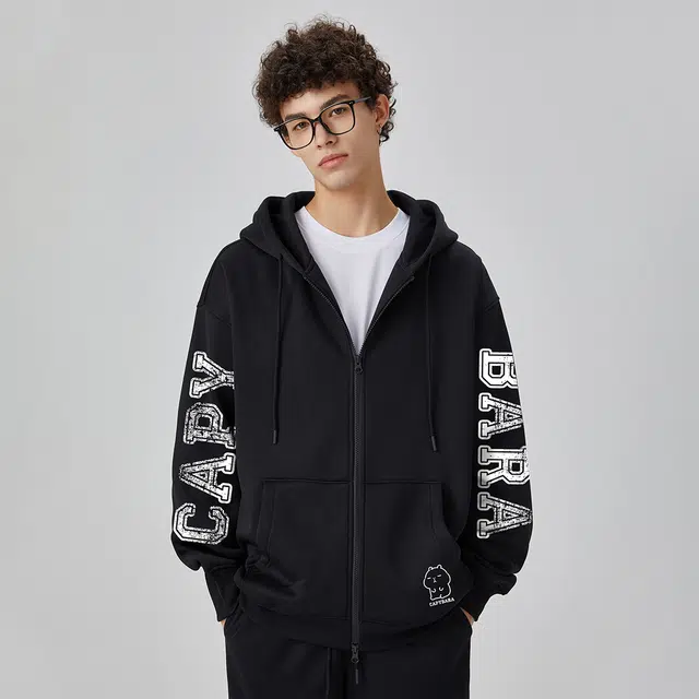 卡皮巴拉小黄豚 可露丽系列 美式高街国潮复古慵懒学院风大字母刺绣印花袖宽松落肩连帽秋冬无性别情侣百搭通勤外套绒感开衫卫衣 男女同款