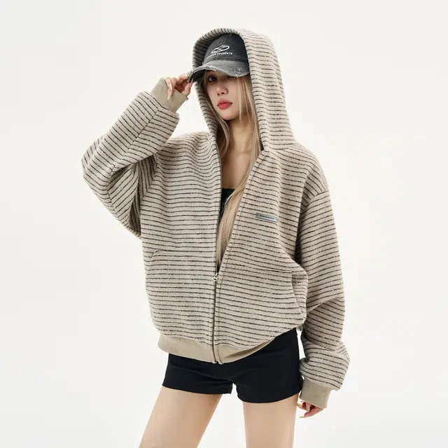 卡皮巴拉小黄豚 绒面条纹五金手工缝线连帽拉链外套无性别主义穿搭美式潮牌复古慵懒风开上日常长袖开衫卫衣 男女同款