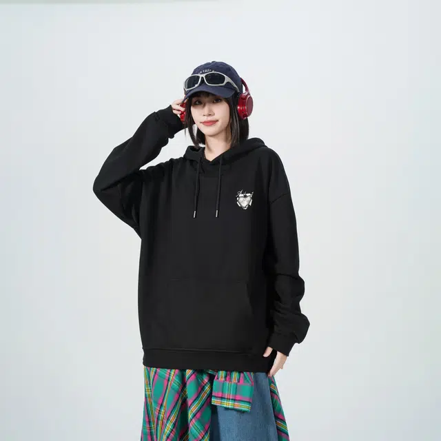 爱肯 简约基础款美式小猫爱心图案字母印花宽松休闲百搭落肩纯棉套头长袖连帽卫衣 男女同款