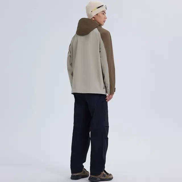 美特斯邦威 时尚潮流拼色插肩设计感外套冲锋衣夹克 男女同款
