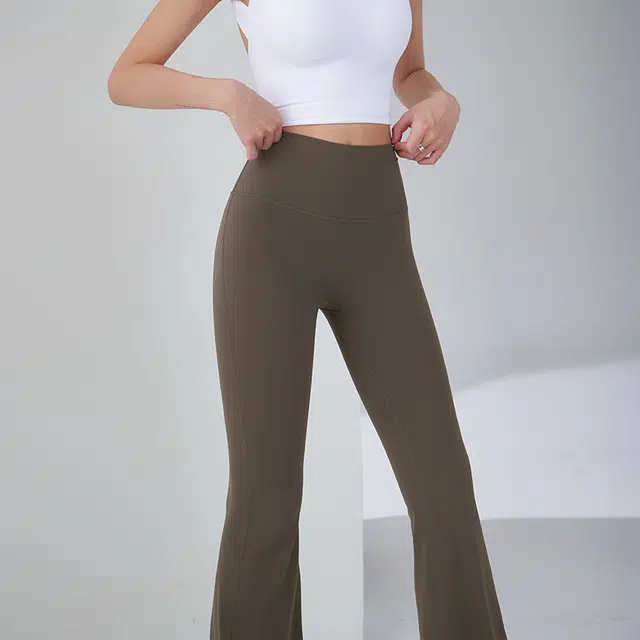 岚纹 微喇高腰蜜桃提臀运动长裤 女款