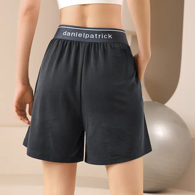 岚纹 字母图案设计高腰宽松五分运动短裤 女款