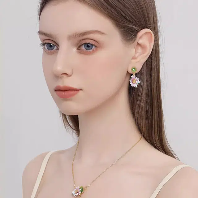 18k925