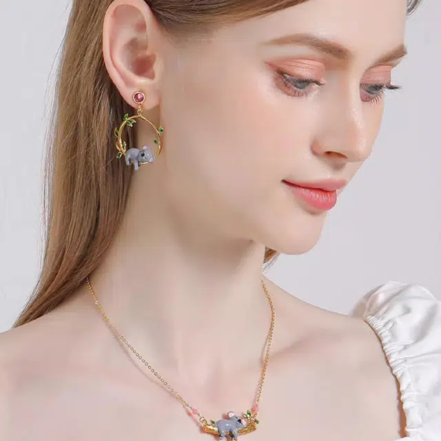 18k925
