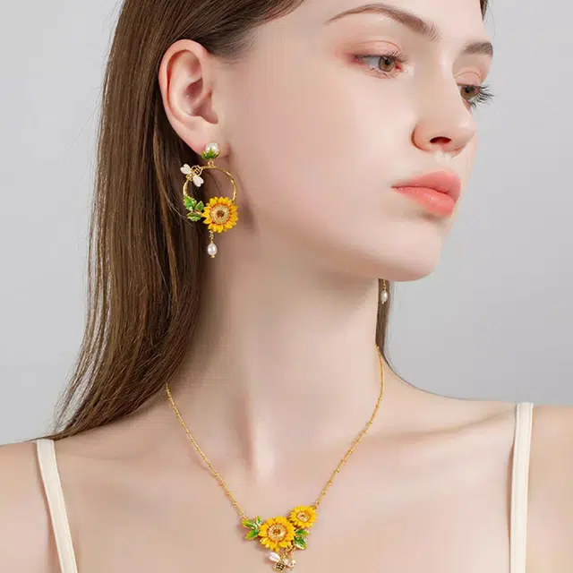 18k925