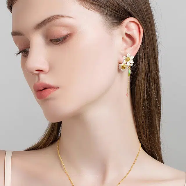 18k925