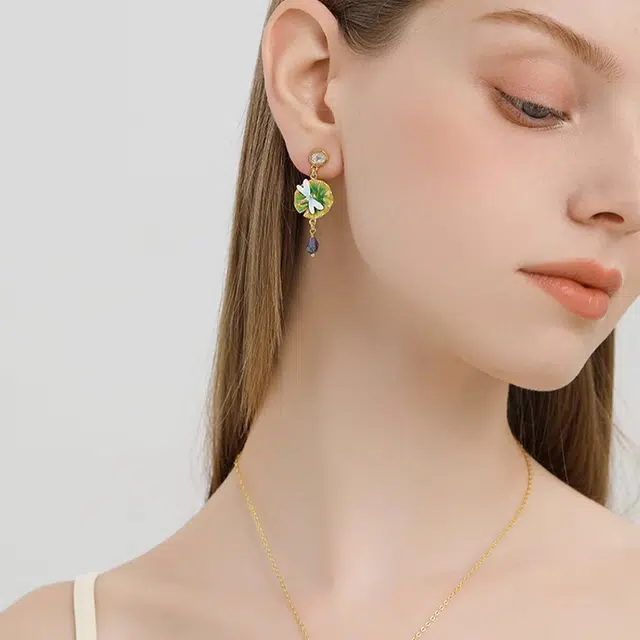 18k925