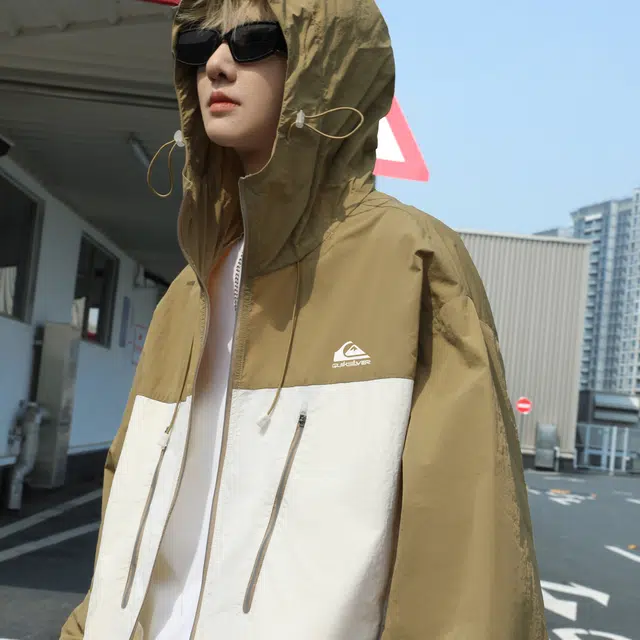 Quiksilver LOGOUPF1000+