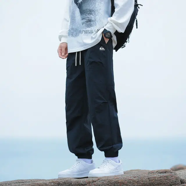 Quiksilver LOGO