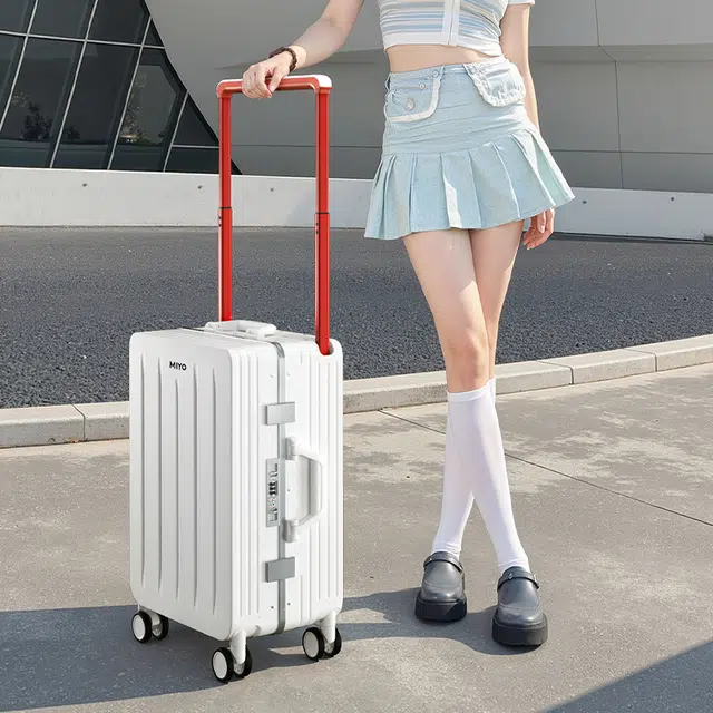 MIYO PC 2024262228