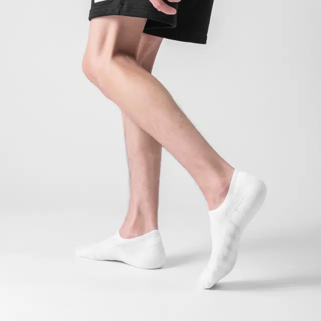 英莱仕 纯色简约休闲百搭不勒脚不闷脚舒适透气运动无痕隐形吸汗轻便耐磨防臭高弹短袜 男款