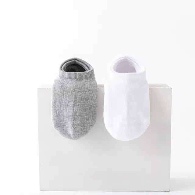 英莱仕 纯色简约休闲百搭不勒脚不闷脚舒适透气运动无痕隐形吸汗轻便耐磨防臭高弹短袜 男款