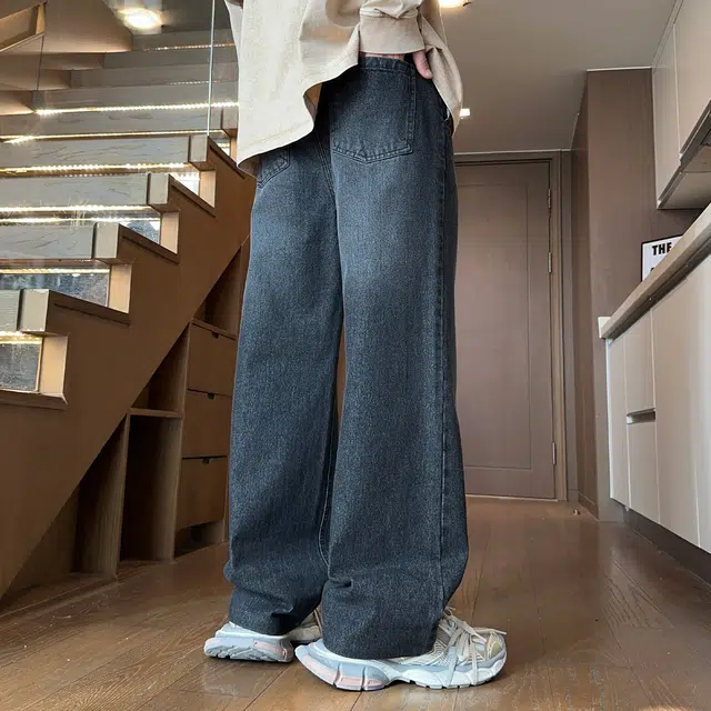 JEANSWEST