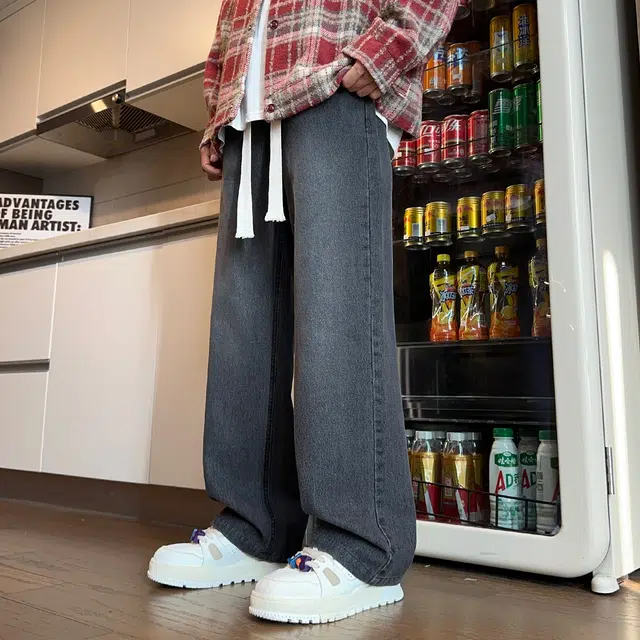 JEANSWEST