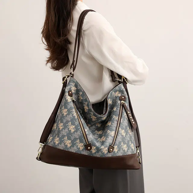 SMILE FOCUS Tote