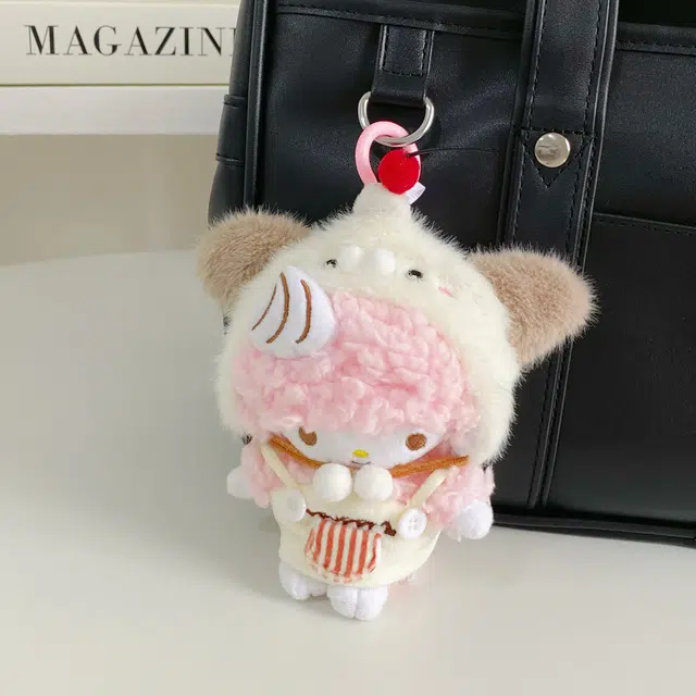 E-STRONG x Sanrio E-Strong x piano 13cm
