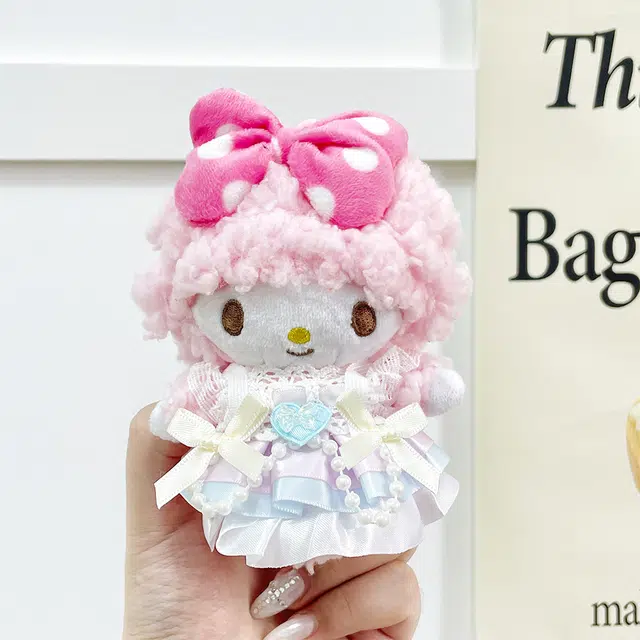 E-STRONG x Sanrio piano 13cm