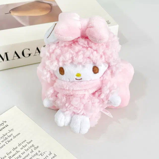 E-STRONG x Sanrio piano 13cm