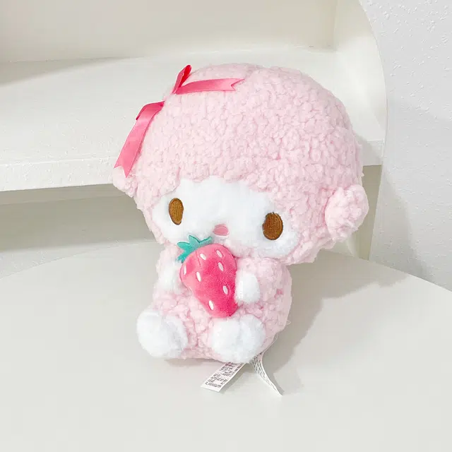 E-STRONG x Sanrio Piano 22cm