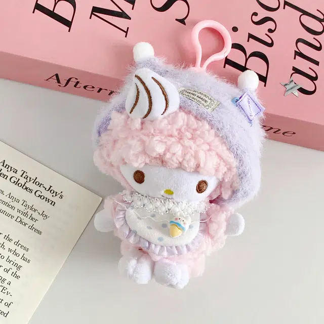E-STRONG x Sanrio piano 13cm
