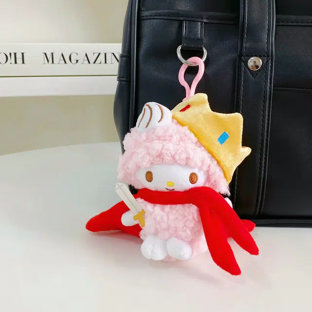 E-STRONG x Sanrio piano 13cm