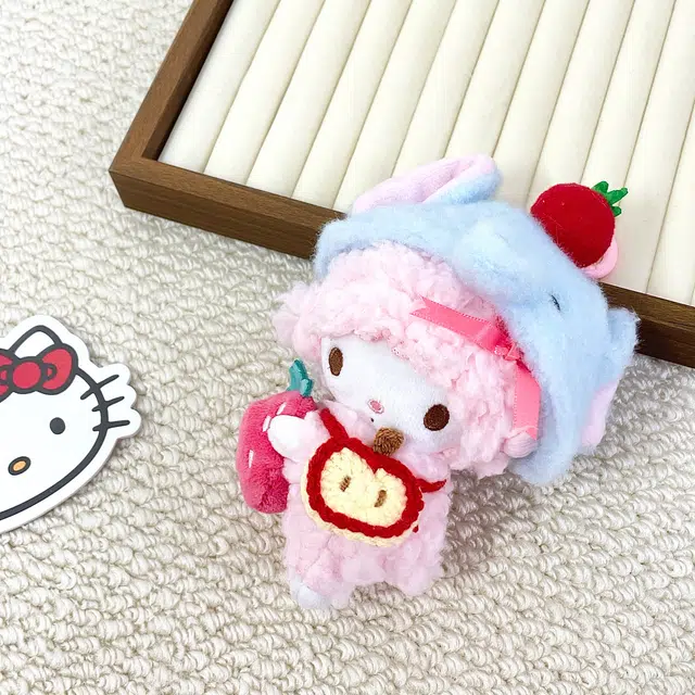 E-STRONG x Sanrio piano 13cm