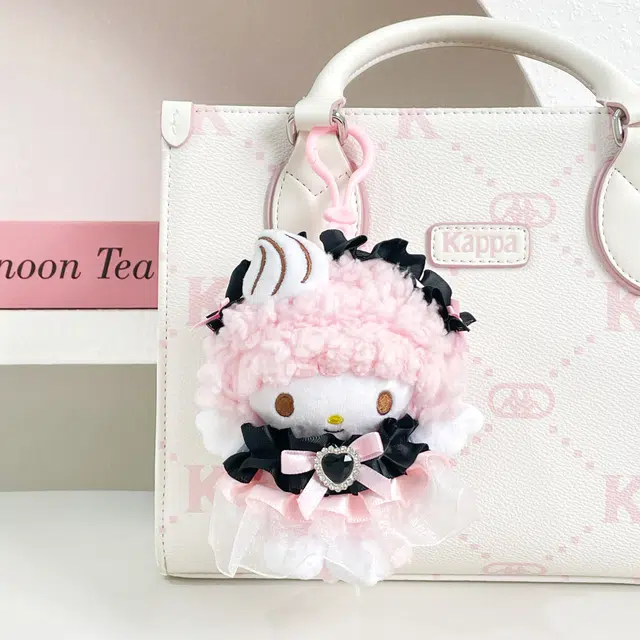 E-STRONG x Sanrio piano 13cm