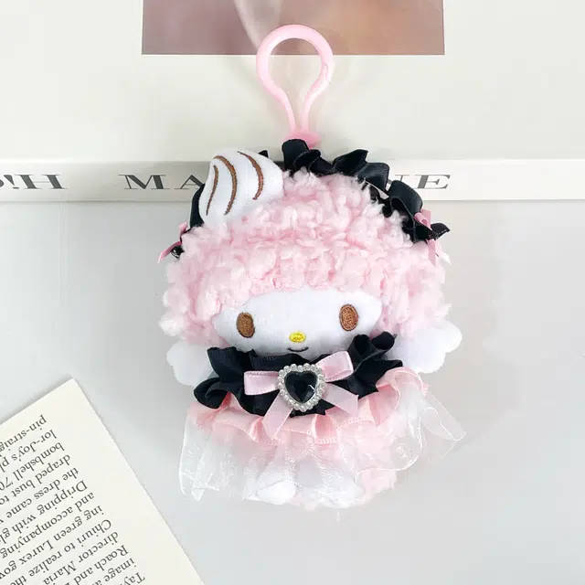 E-STRONG x Sanrio piano 13cm