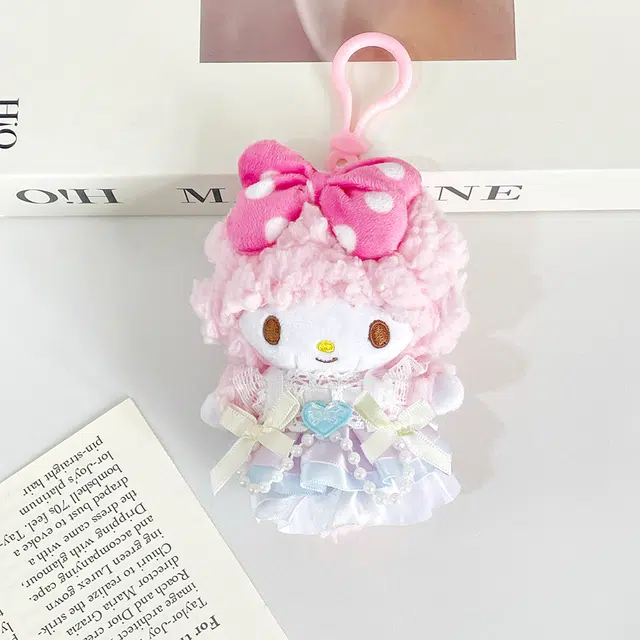 E-STRONG x Sanrio piano 13cm