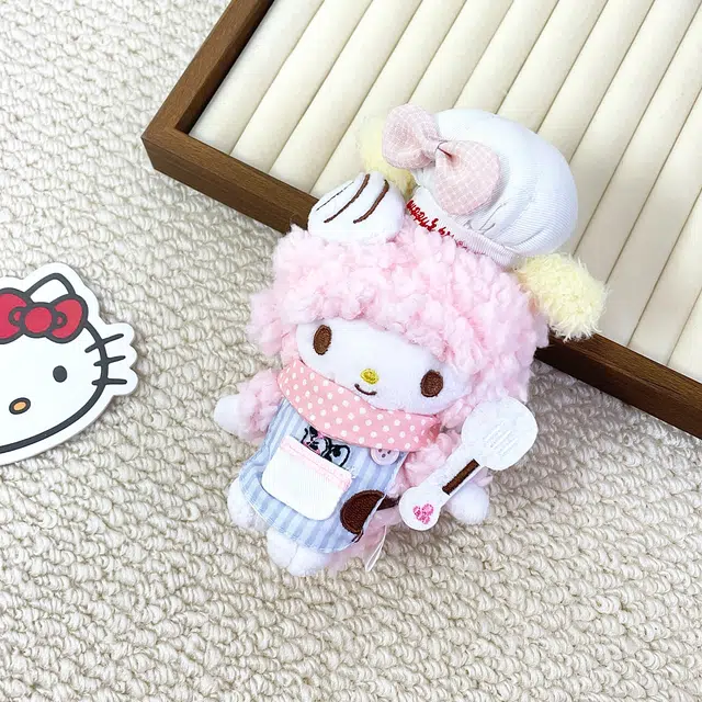 E-STRONG x Sanrio piano 13cm