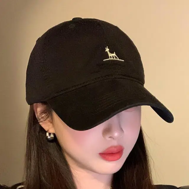 玄唐 可爱卡通小鹿刺绣户外出行防晒遮阳时尚潮流百搭大头围显脸小 棉 鸭舌帽 男女同款情侣款
