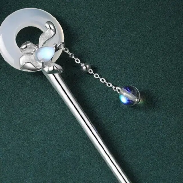 925