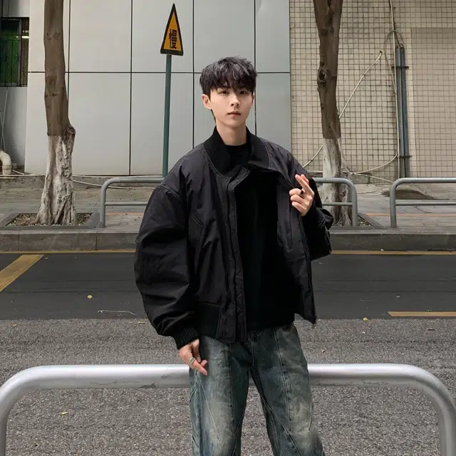 BLACK AT cleanfitbomber