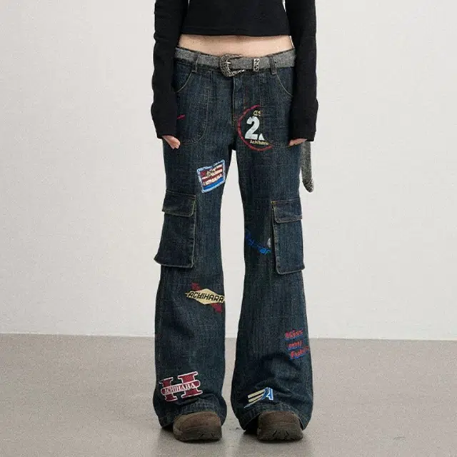 识恩 美式复古喇叭做旧工装时髦牛仔裤 女款