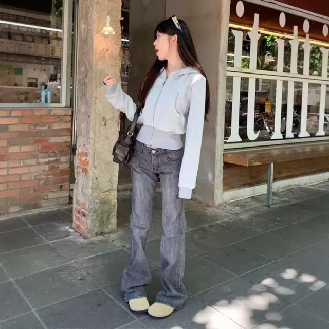 花蔓色 美式简约短款运动连帽卫衣卫衣 女款