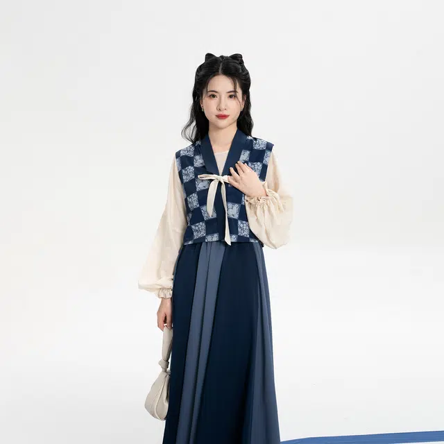 织造司 海盐奶冻 唐制玉兔灵芝纹改良翻领唐褙子圆领衫八破裙汉服 女款