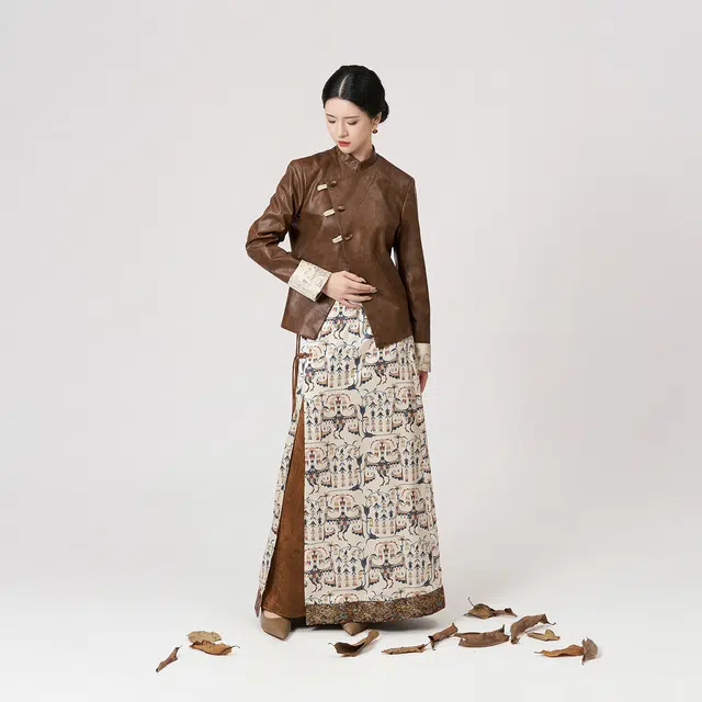 织造司 新中式正肩仿皮外套汉服 女款