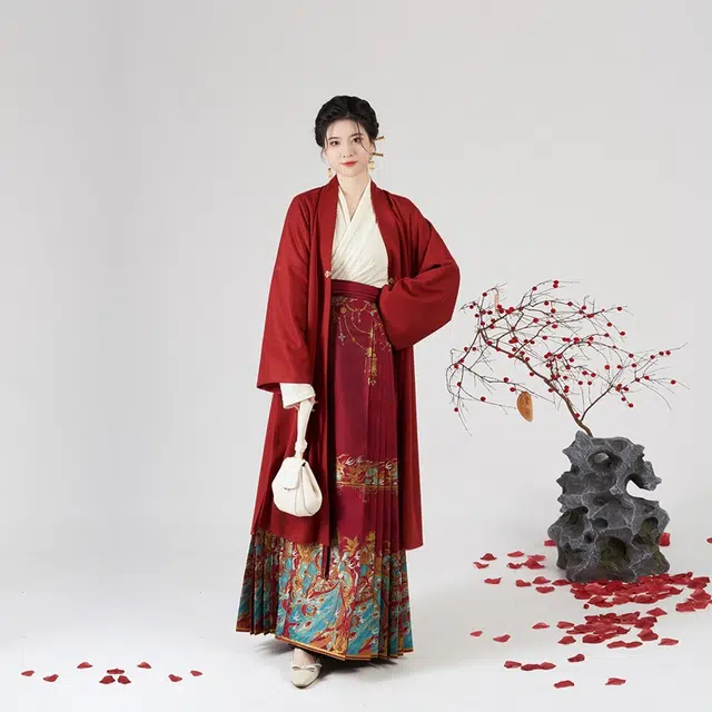 织造司 原创明制龙年拜年服斗篷刺绣对交穿马面裙秋冬套装汉服 女款