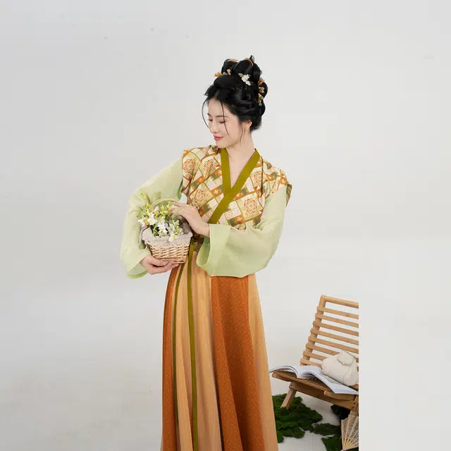 织造司 织造司[橘光满格]原创唐制唐褙子珍珠纱宽松直袖圆领衫八破裙汉服 女款