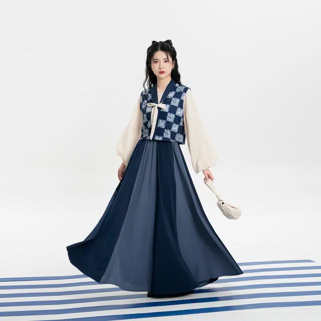 织造司 海盐奶冻 唐制玉兔灵芝纹改良翻领唐褙子圆领衫八破裙汉服 女款