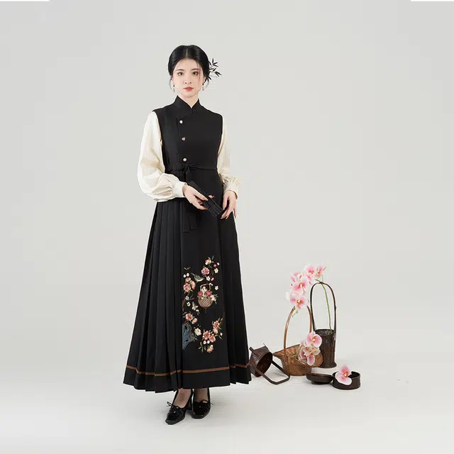 织造司 新中式盘扣连衣裙高级感气质长袖套装裙汉元素内搭圆领衫国风改良无袖马面连衣裙汉服 女款