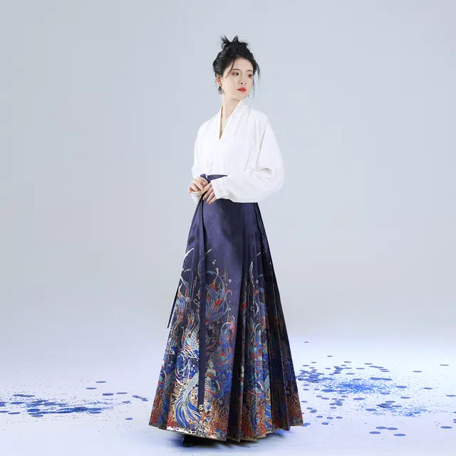 与鲛和颂织造司原创明制马面裙汉服配轻奢高级感暗纹提花短袖上衣