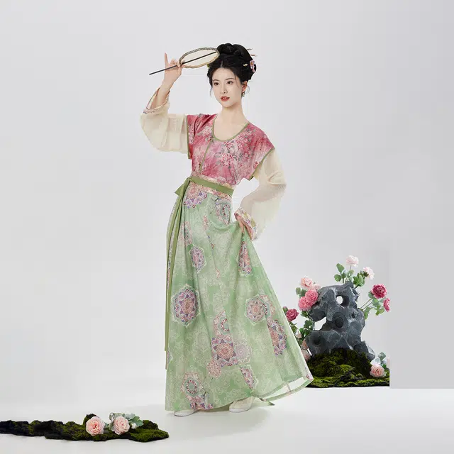 织造司 蝴蝶印花薄款汉服 女款