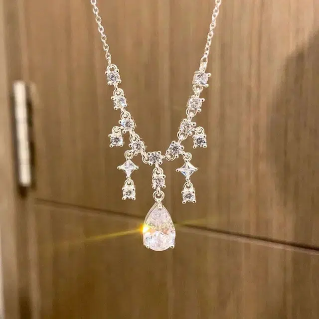 欢乐季节青春潮流日韩甜美简约精致轻奢闪耀气质优雅高级感的满天星可调节好运 合金 项链 女款