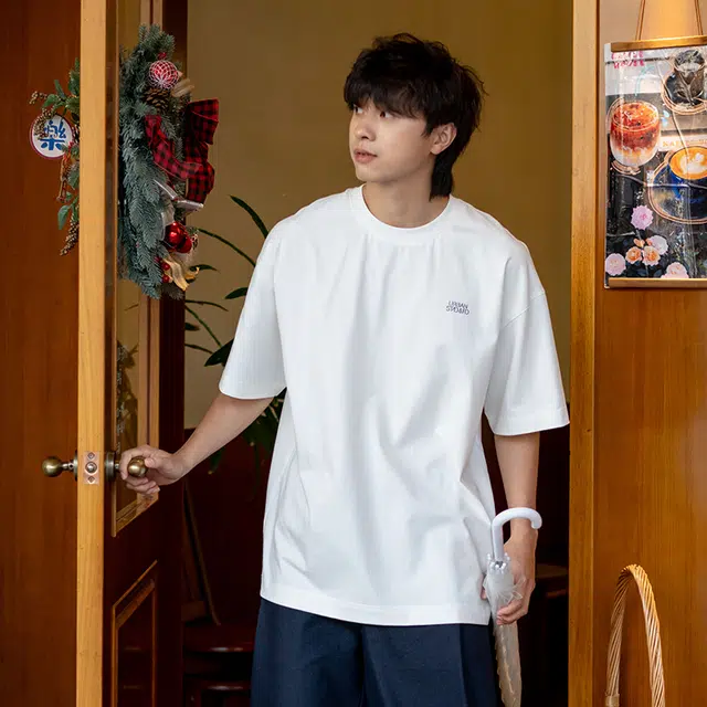 URBAN STANDARD T