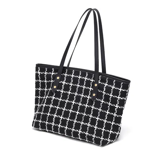 CNOLES Tote